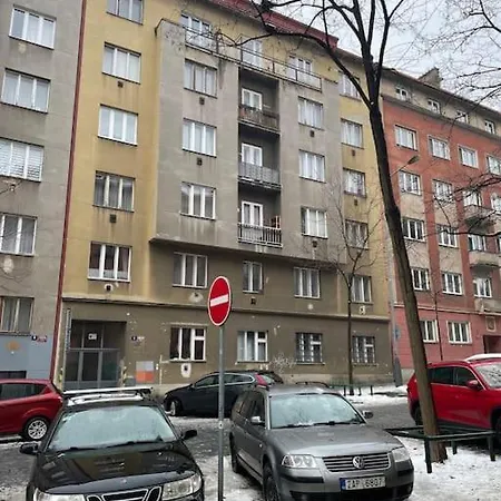 J&y Prag