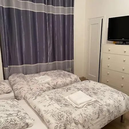 J&y Apartment Prag
